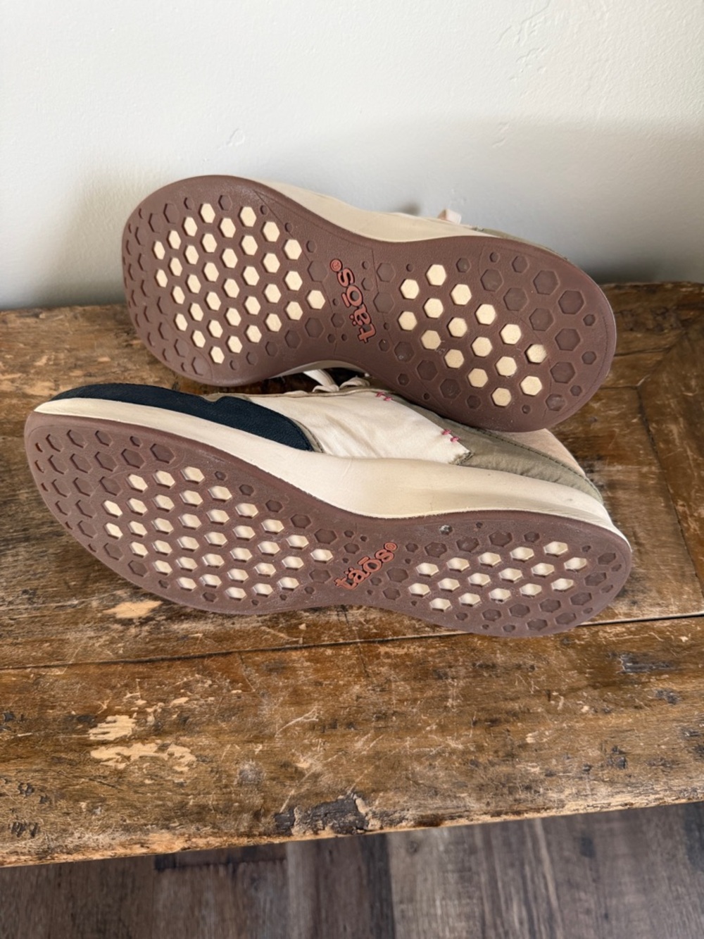 Taos Footwear Beige Black and Taupe Women's Athletic Sneakers Size 8.5 - Picture 5 of 6